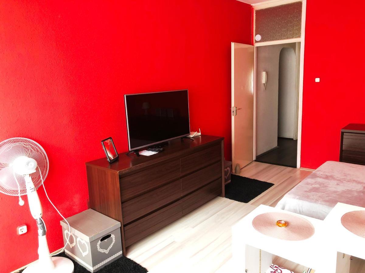 Lilla vendéglakás Zalaegerszeg szívében Apartamento Exterior foto